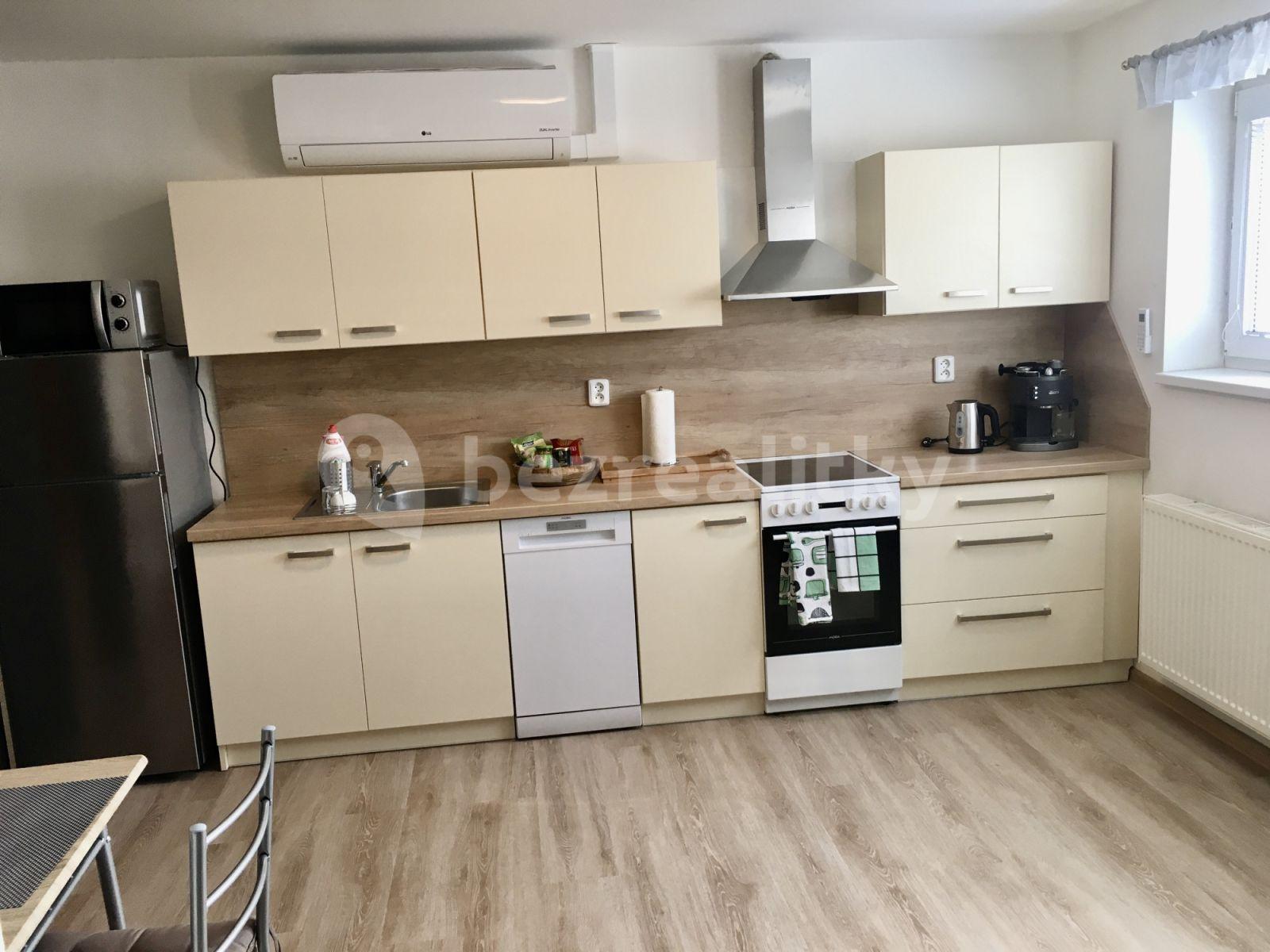 Studio flat to rent, 37 m², Palackého náměstí, Třeboň, Jihočeský Region