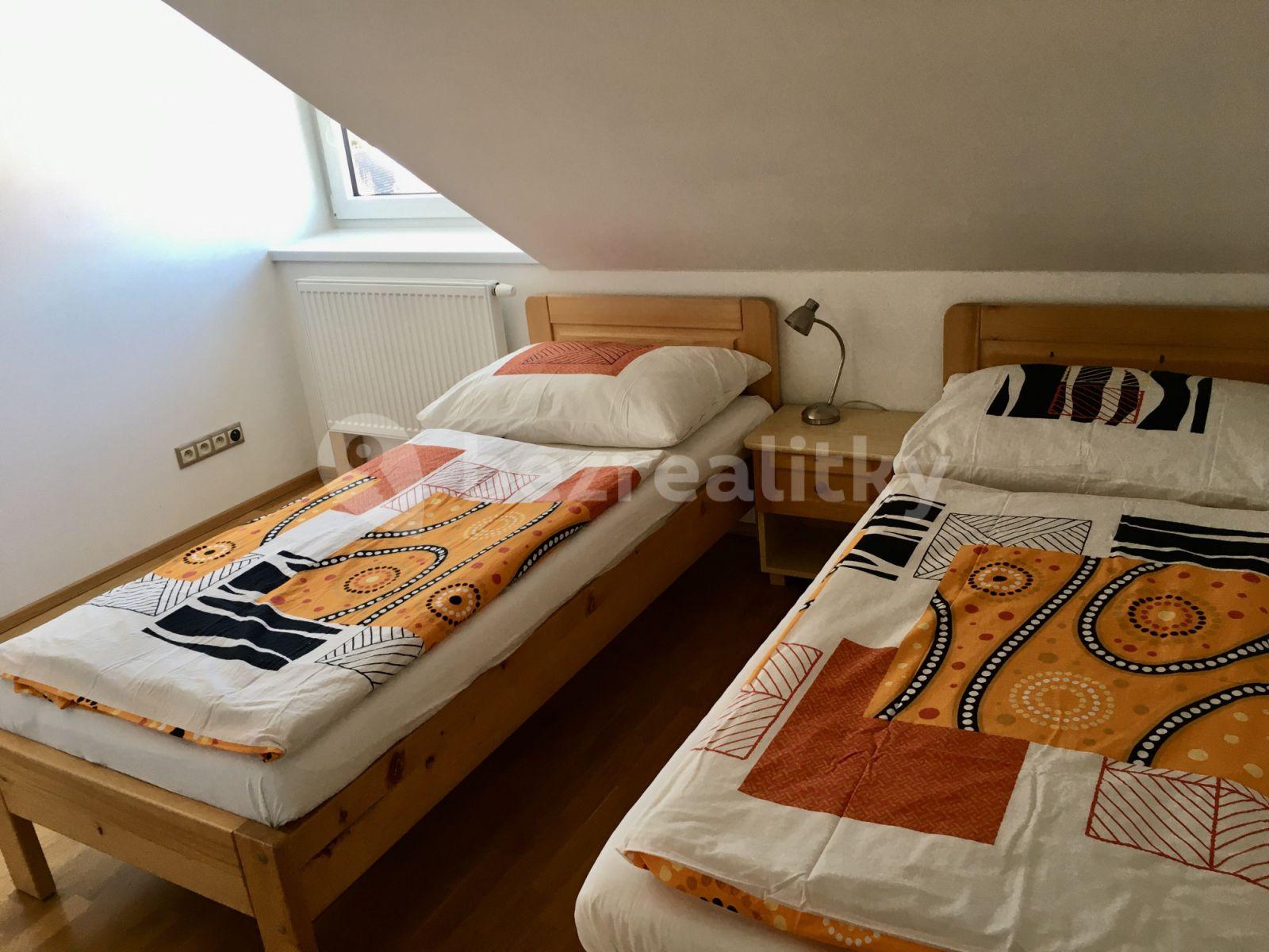 4 bedroom flat to rent, 105 m², Palackého náměstí, Třeboň, Jihočeský Region