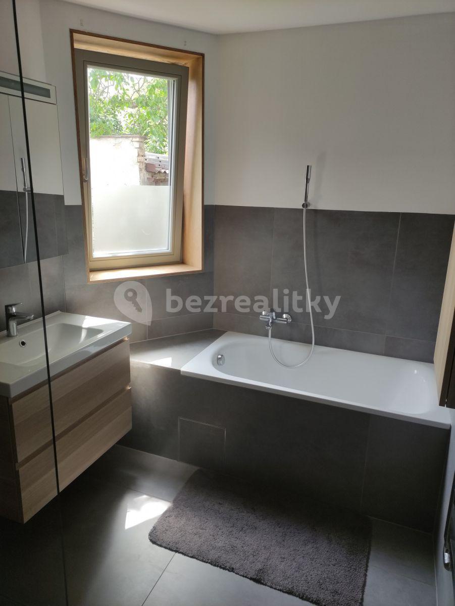 2 bedroom flat to rent, 65 m², Plajnerova, Prague, Prague