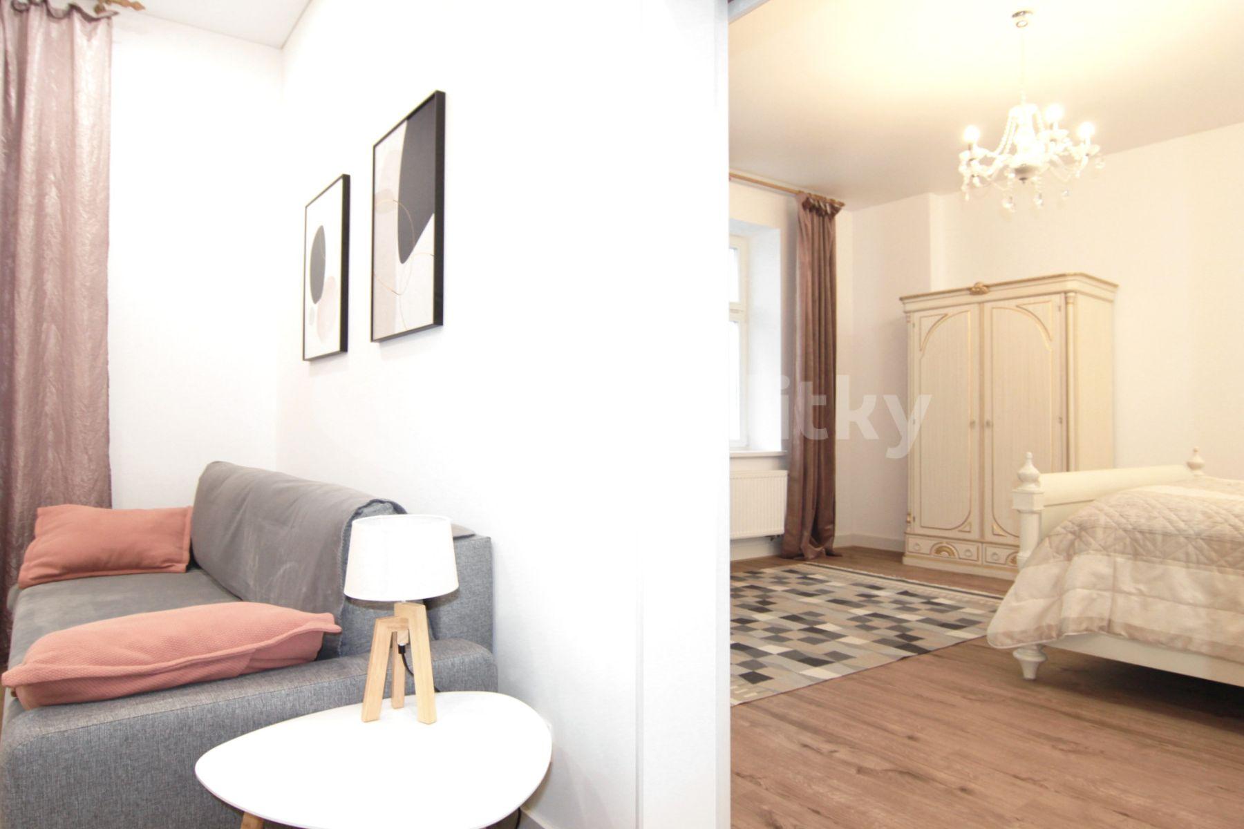 2 bedroom flat to rent, 45 m², Vřídelní, Karlovy Vary, Karlovarský Region