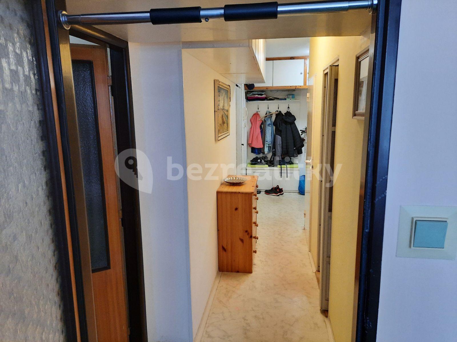 3 bedroom flat for sale, 80 m², Vratislavská, Prague, Prague