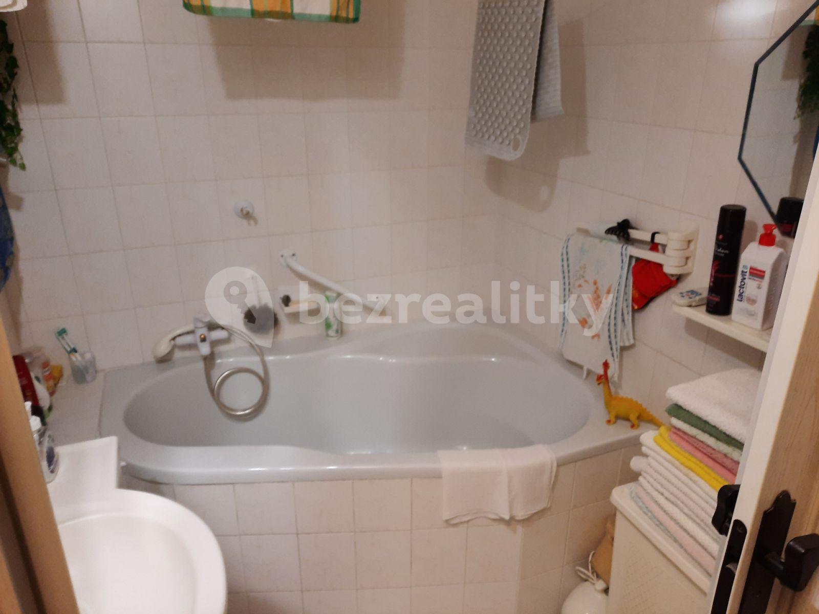 3 bedroom flat for sale, 80 m², Vratislavská, Prague, Prague