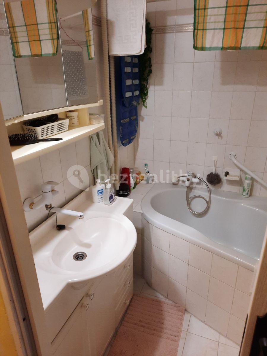 3 bedroom flat for sale, 80 m², Vratislavská, Prague, Prague