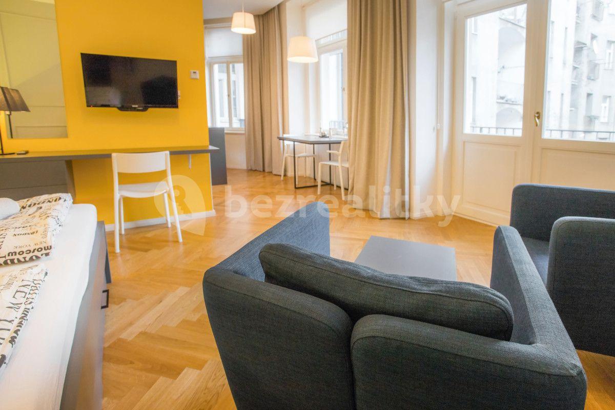 Studio flat to rent, 40 m², Zborovská, Prague, Prague