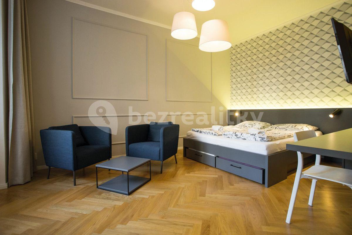 Studio flat to rent, 40 m², Zborovská, Prague, Prague