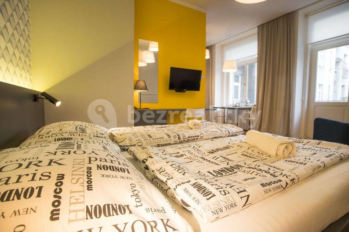 Studio flat to rent, 40 m², Zborovská, Prague, Prague