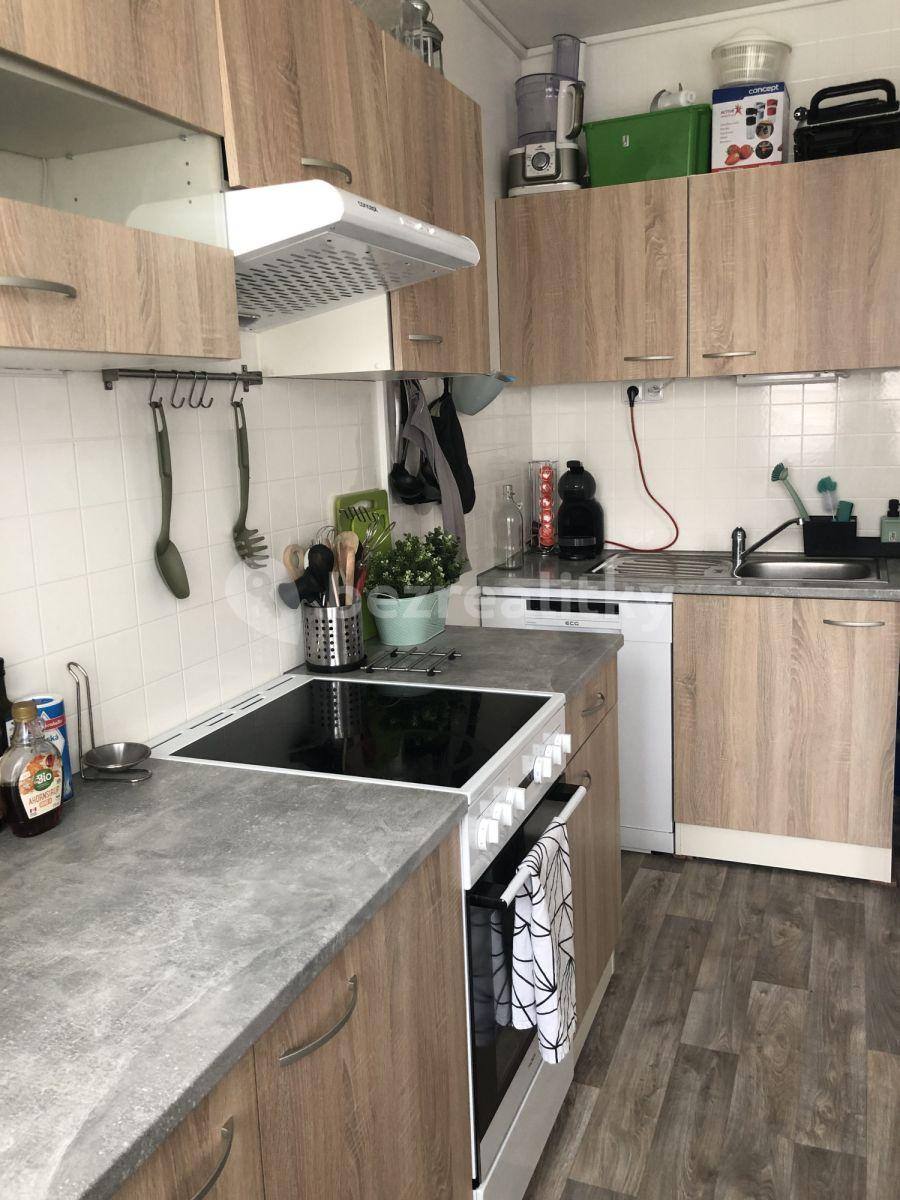 3 bedroom flat to rent, 70 m², Molákova, Prague, Prague