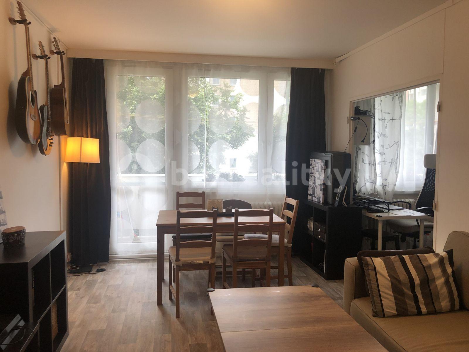 3 bedroom flat to rent, 70 m², Molákova, Prague, Prague