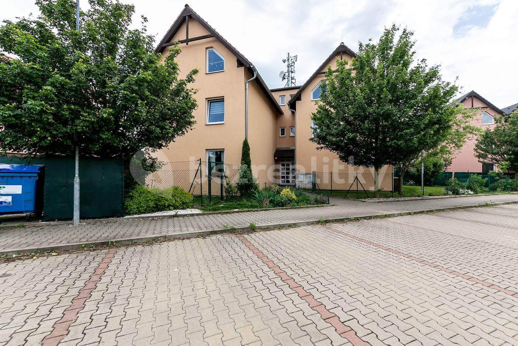 1 bedroom flat for sale, 50 m², U Školky, Nupaky, Středočeský Region