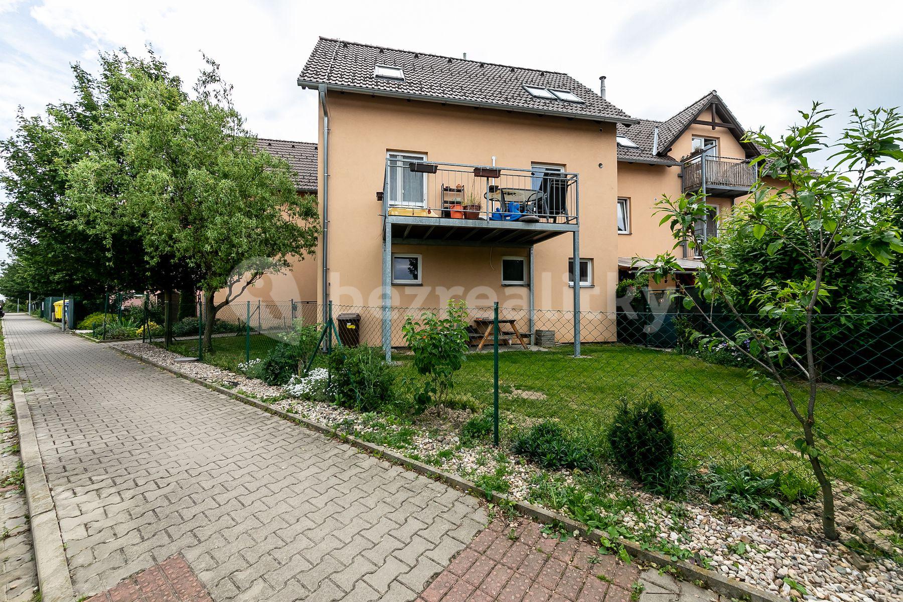 1 bedroom flat for sale, 50 m², U Školky, Nupaky, Středočeský Region