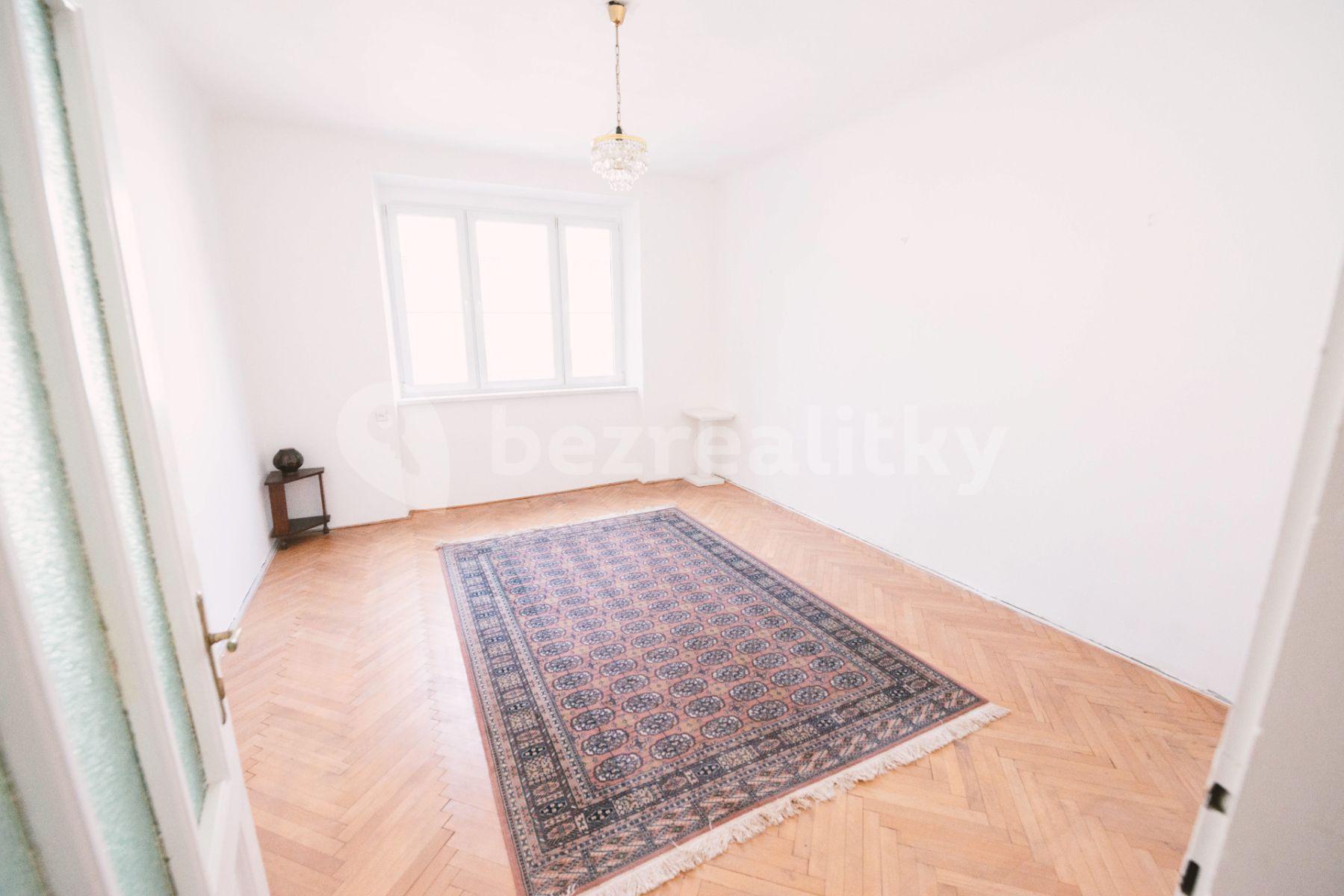 2 bedroom with open-plan kitchen flat for sale, 63 m², Na Březince, Prague, Prague