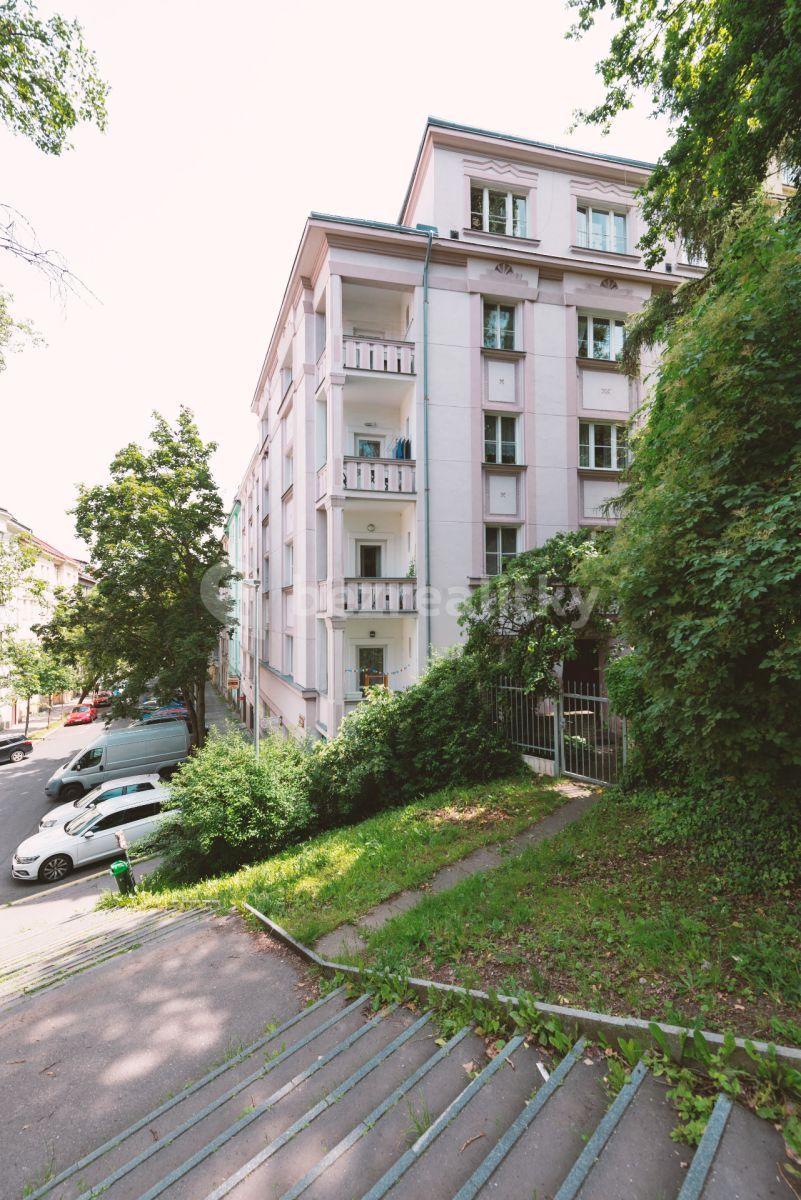 2 bedroom with open-plan kitchen flat for sale, 63 m², Na Březince, Prague, Prague