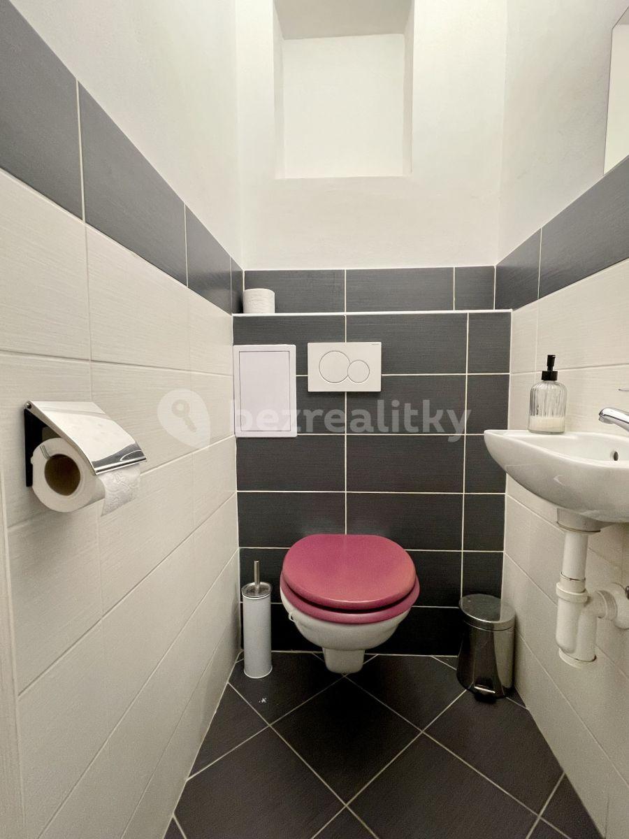 3 bedroom flat to rent, 99 m², Tomáškova, Prague, Prague