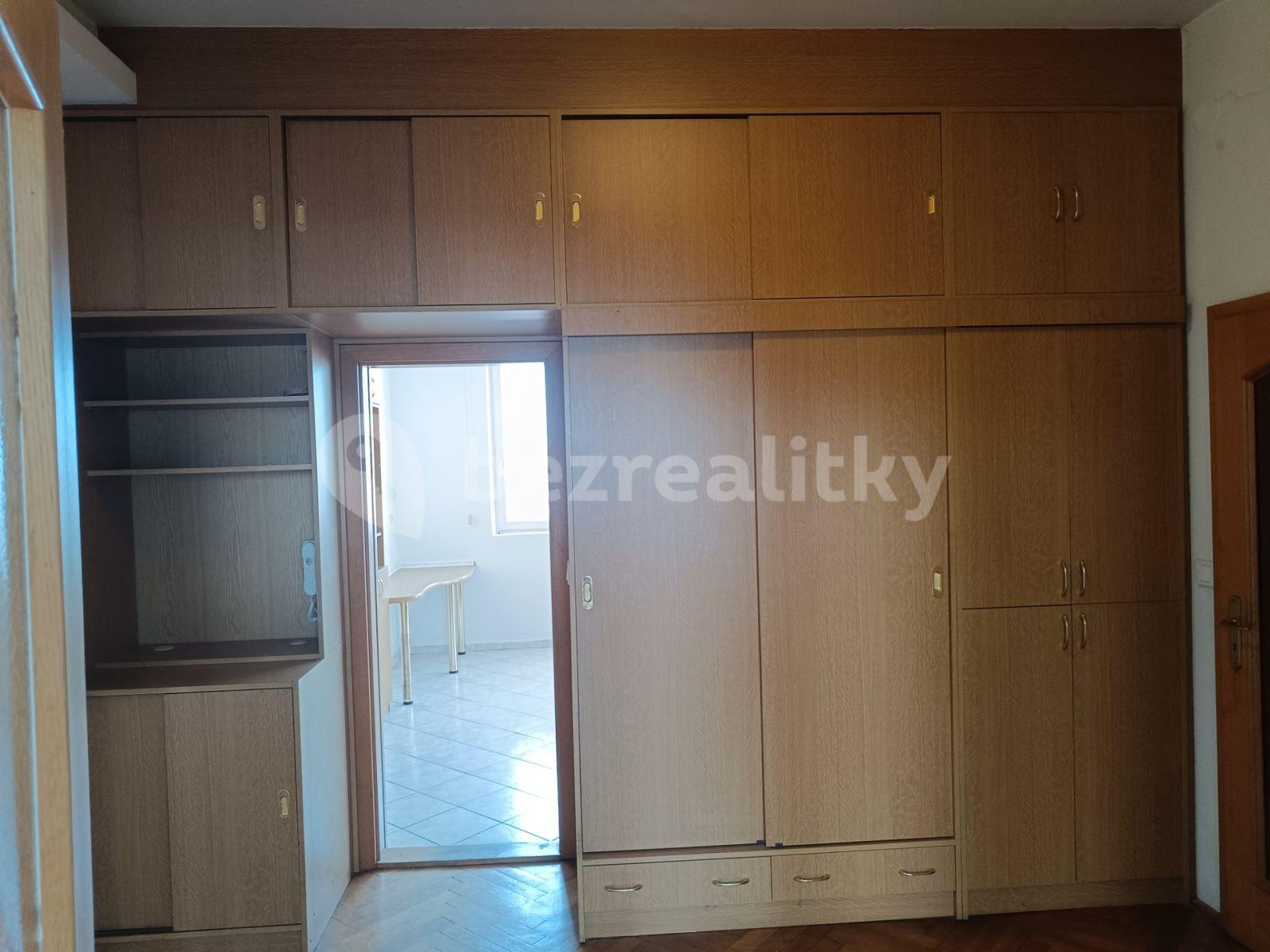 5 bedroom flat for sale, 142 m², Poděbradovo nám., Prostějov, Olomoucký Region