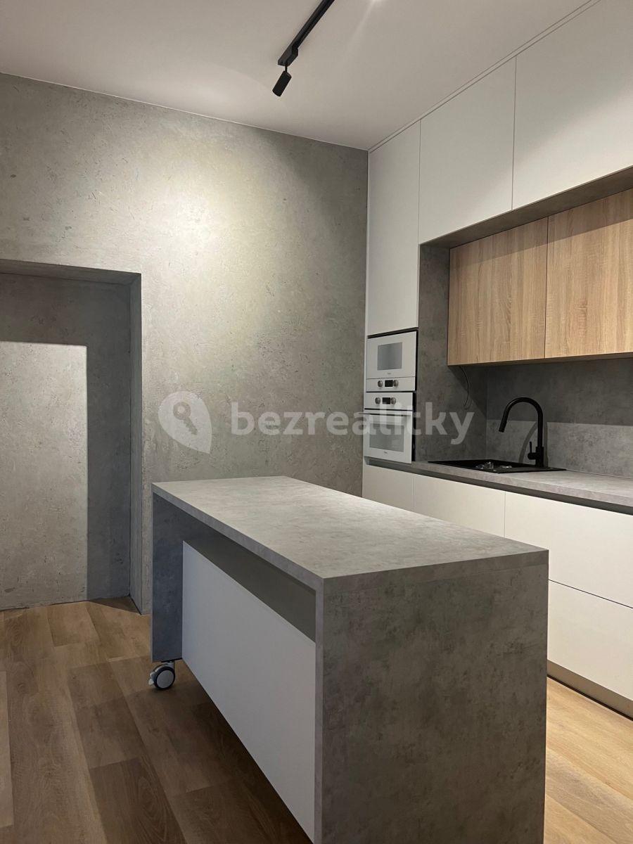 1 bedroom with open-plan kitchen flat to rent, 63 m², Rašínova, Zlín, Zlínský Region