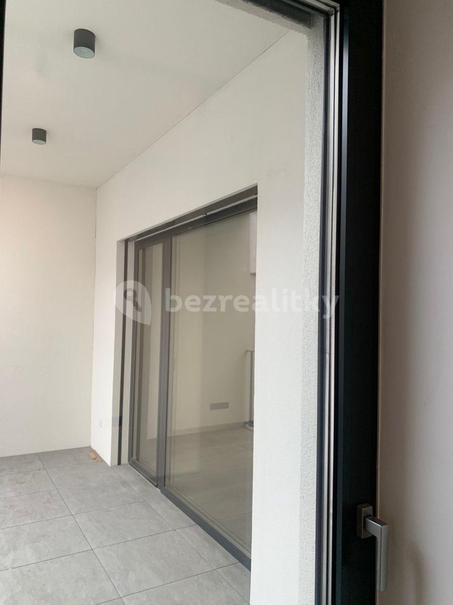 1 bedroom with open-plan kitchen flat to rent, 63 m², Rašínova, Zlín, Zlínský Region