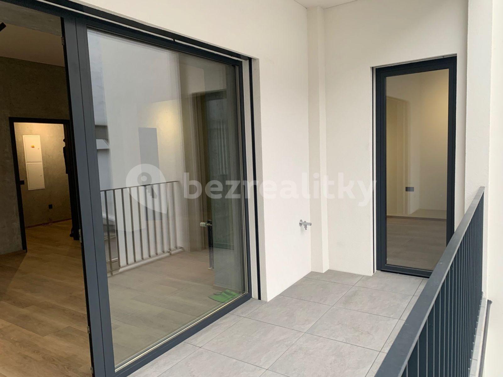 1 bedroom with open-plan kitchen flat to rent, 63 m², Rašínova, Zlín, Zlínský Region