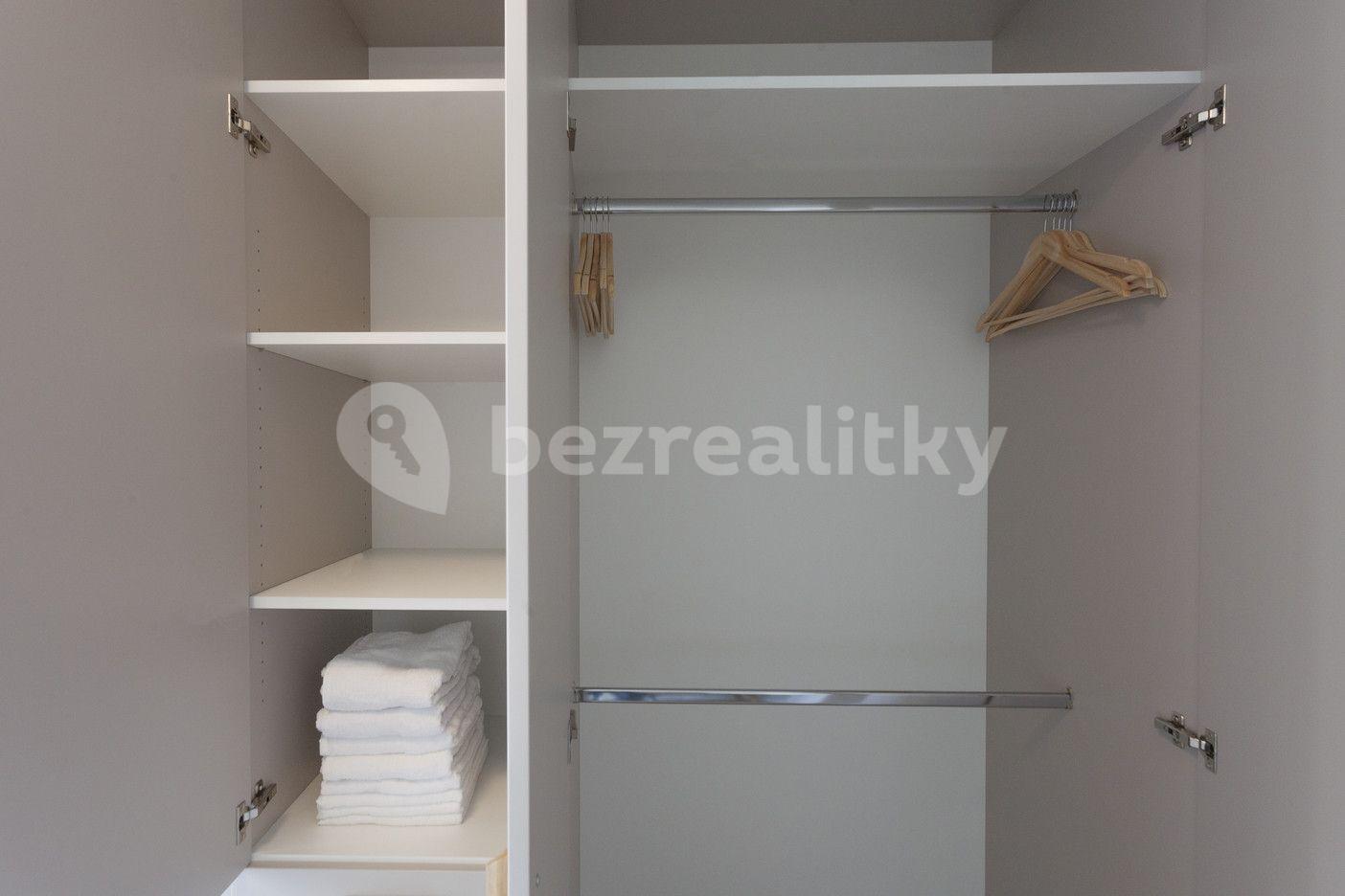 3 bedroom flat to rent, 64 m², Vrbenského, Prague, Prague