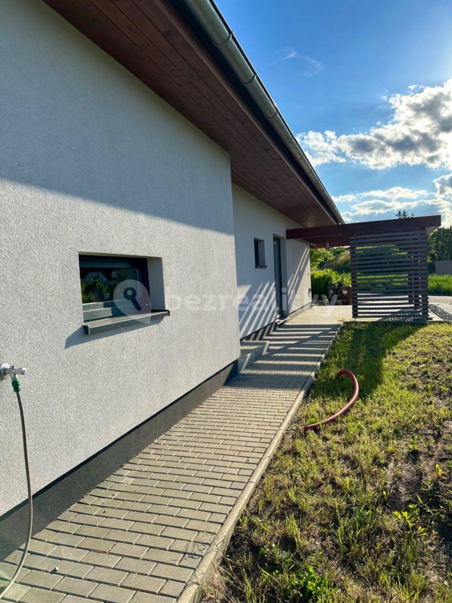 house for sale, 140 m², Na Vyhlídce, Vysoký Újezd, Středočeský Region