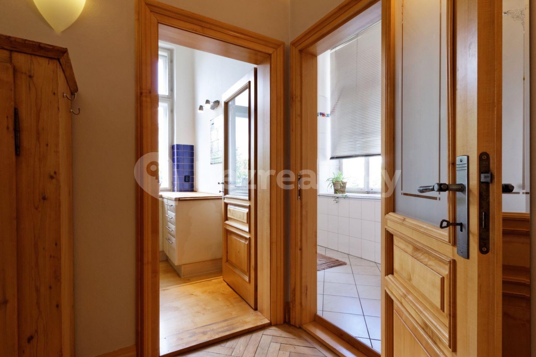 1 bedroom with open-plan kitchen flat to rent, 73 m², tř. Svobody, Olomouc, Olomoucký Region