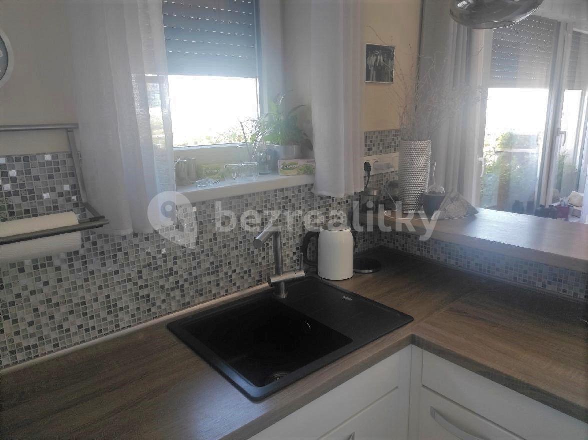 2 bedroom with open-plan kitchen flat for sale, 106 m², Miloše Havla, Prague, Prague