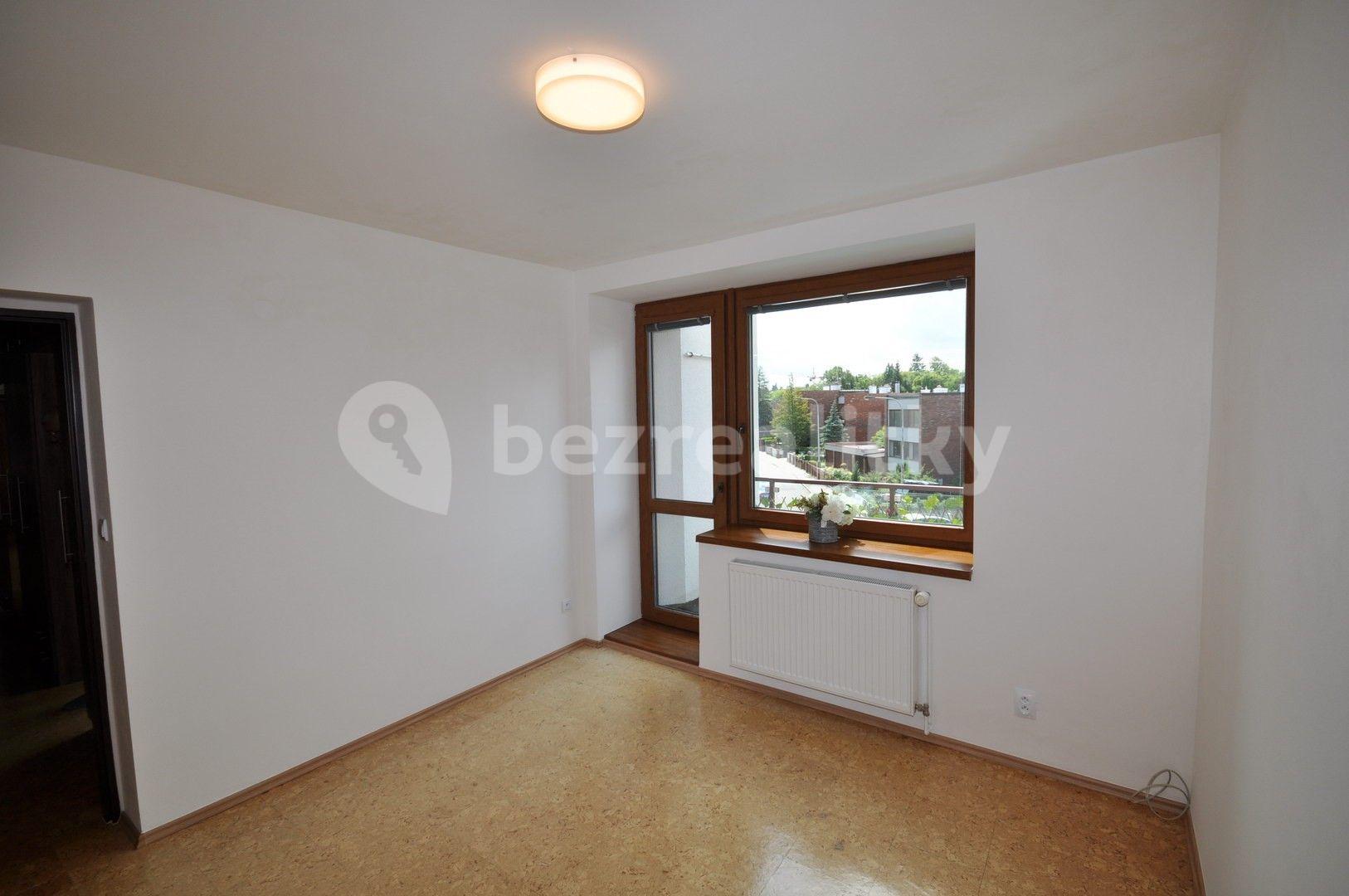 4 bedroom flat to rent, 120 m², Krohova, Prague, Prague