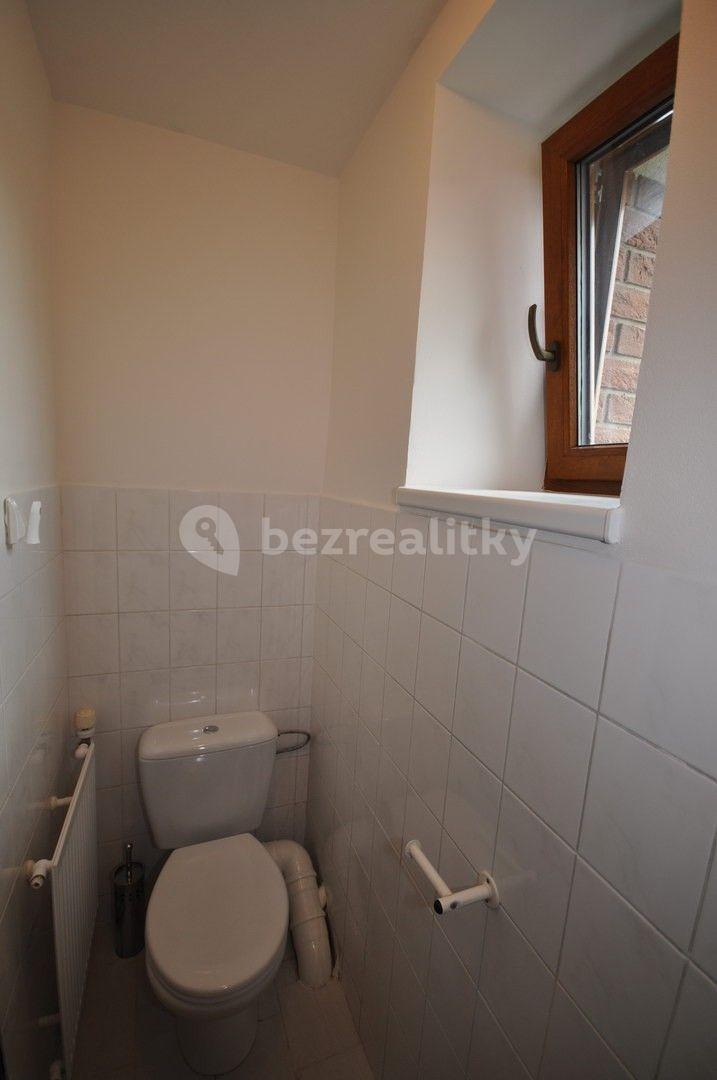 4 bedroom flat to rent, 120 m², Krohova, Prague, Prague