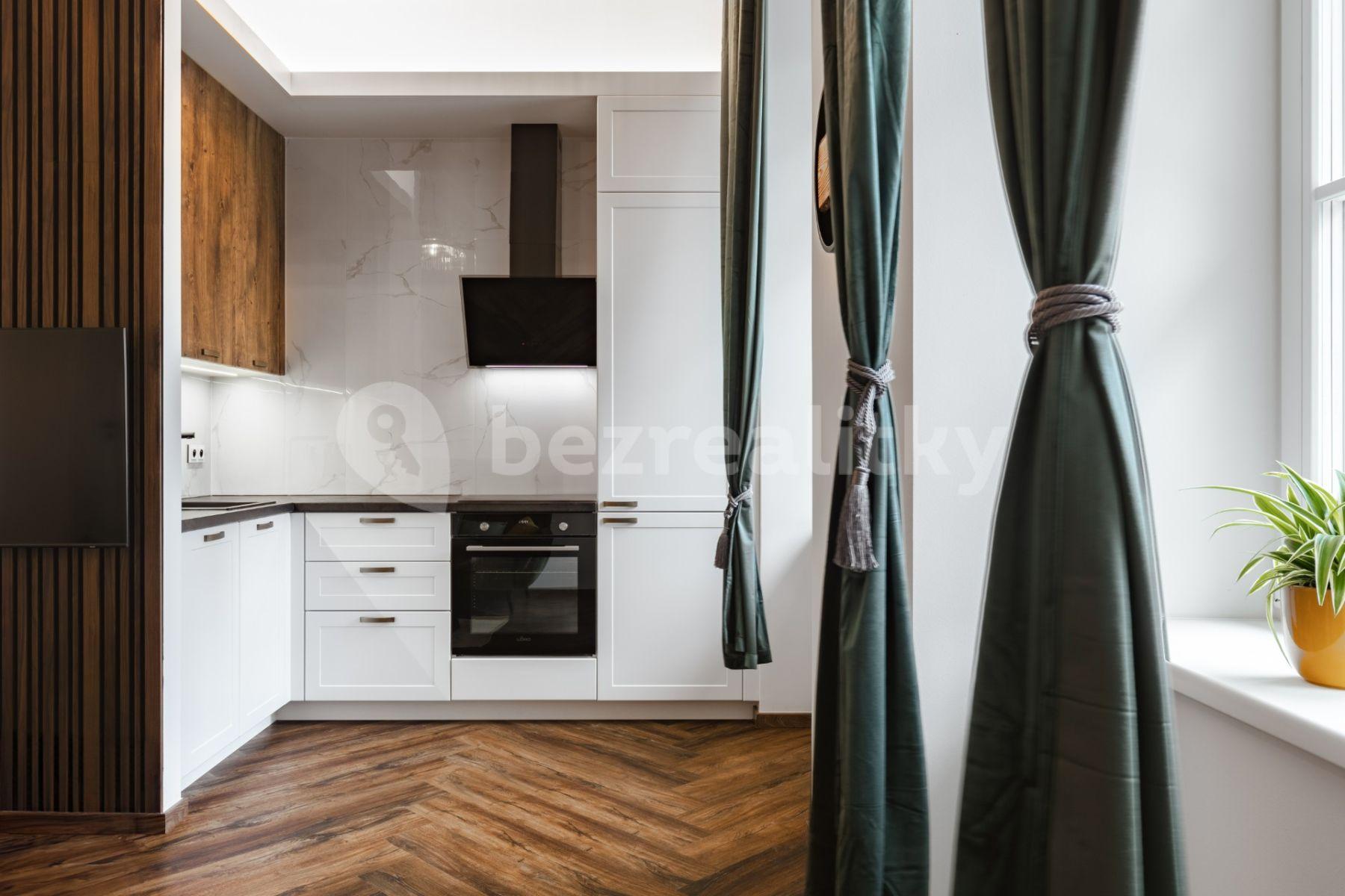 Studio flat for sale, 40 m², Náměstí, Horní Planá, Jihočeský Region