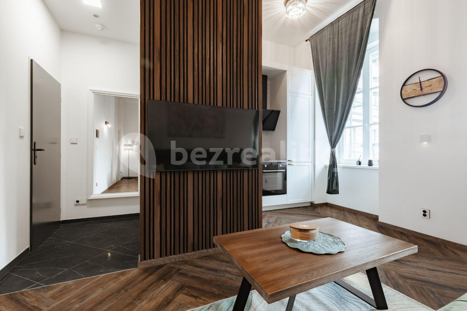 Studio flat for sale, 40 m², Náměstí, Horní Planá, Jihočeský Region