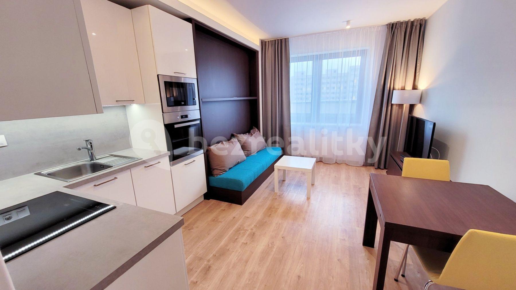 Studio flat to rent, 29 m², Mukařovského, Prague, Prague