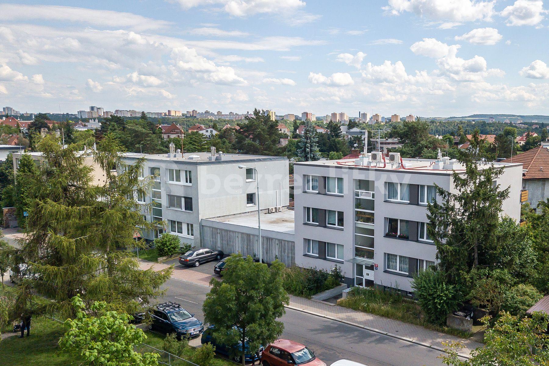 3 bedroom with open-plan kitchen flat for sale, 97 m², Zelený pruh, Prague, Prague