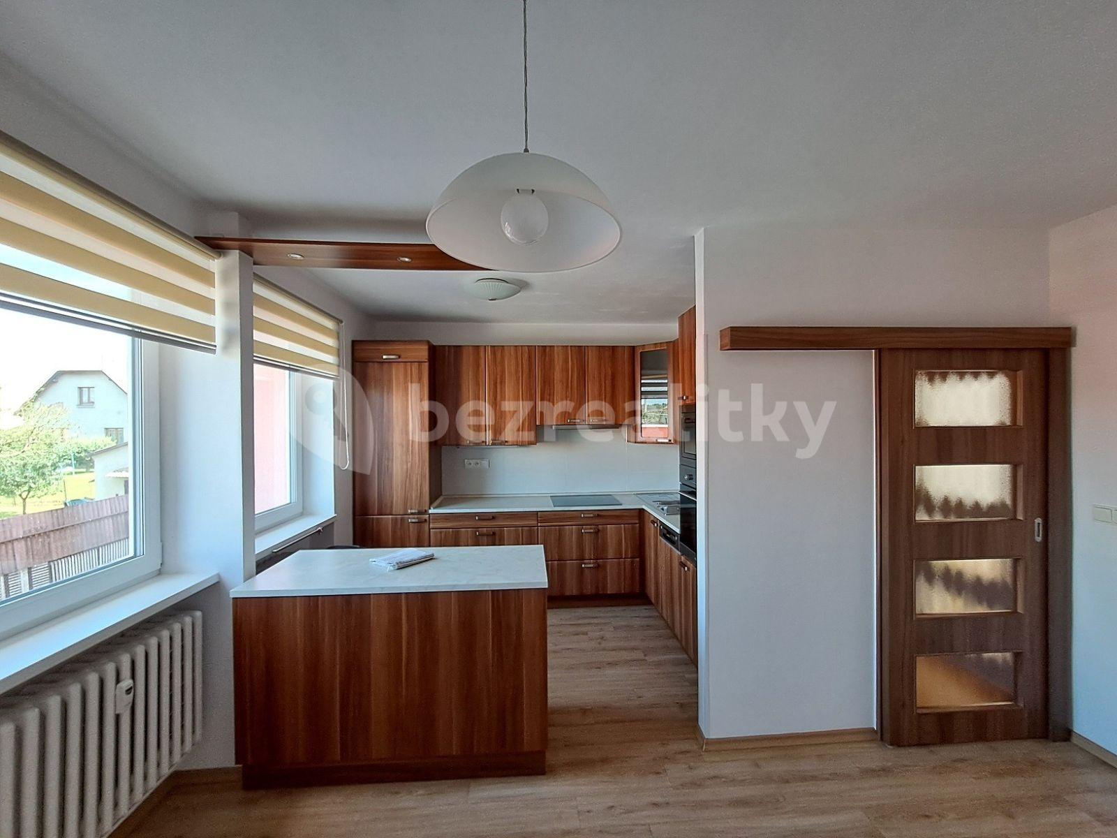 2 bedroom with open-plan kitchen flat for sale, 74 m², Příčná, Čerčany, Středočeský Region