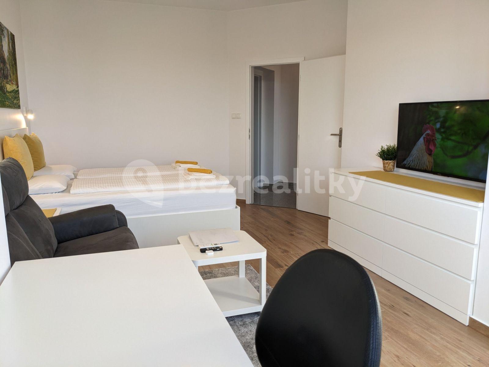 1 bedroom flat to rent, 43 m², Stará vinárska, Bratislava - mestská časť Staré Mesto, Bratislavský Region