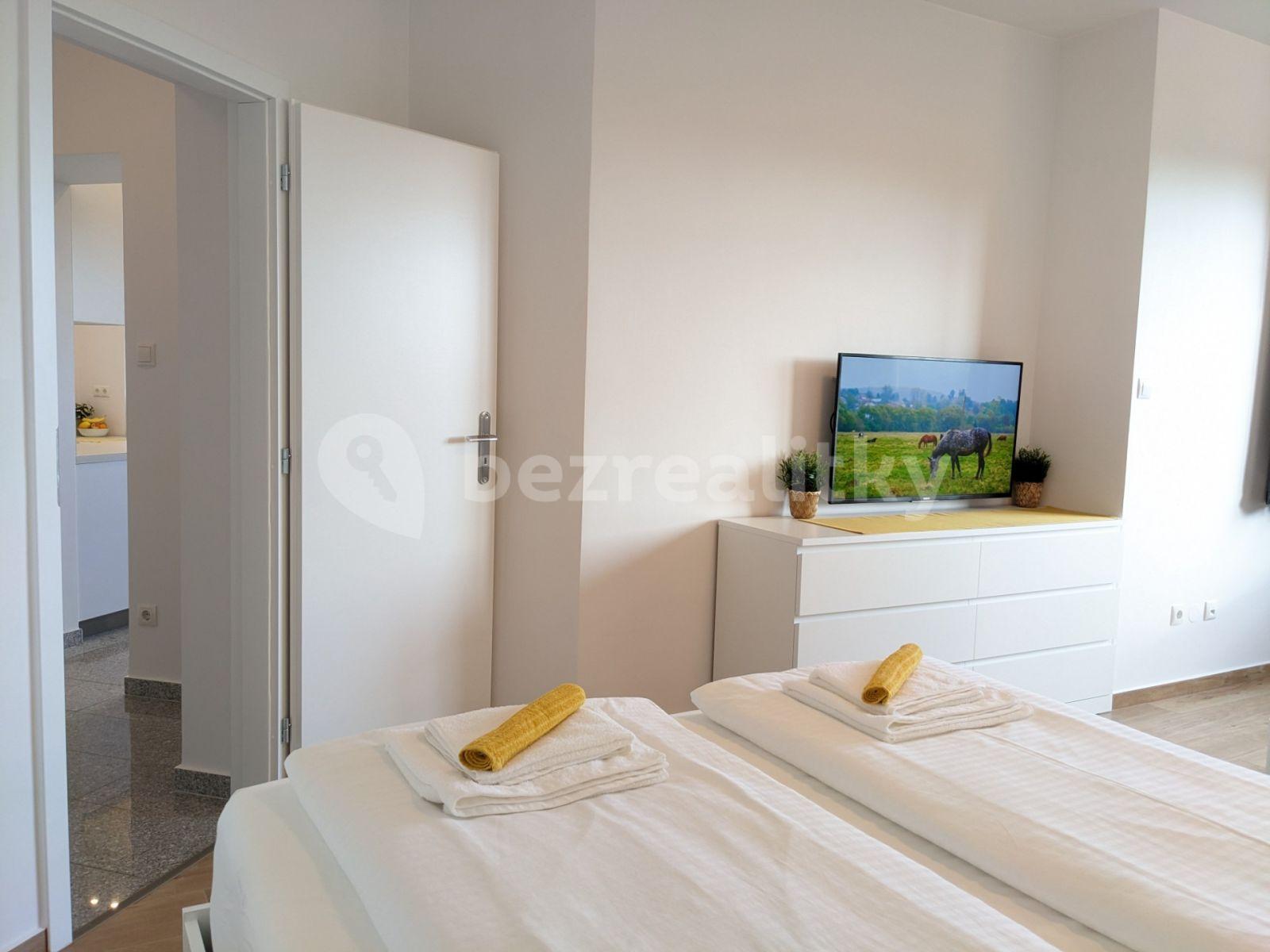 1 bedroom flat to rent, 43 m², Stará vinárska, Bratislava - mestská časť Staré Mesto, Bratislavský Region