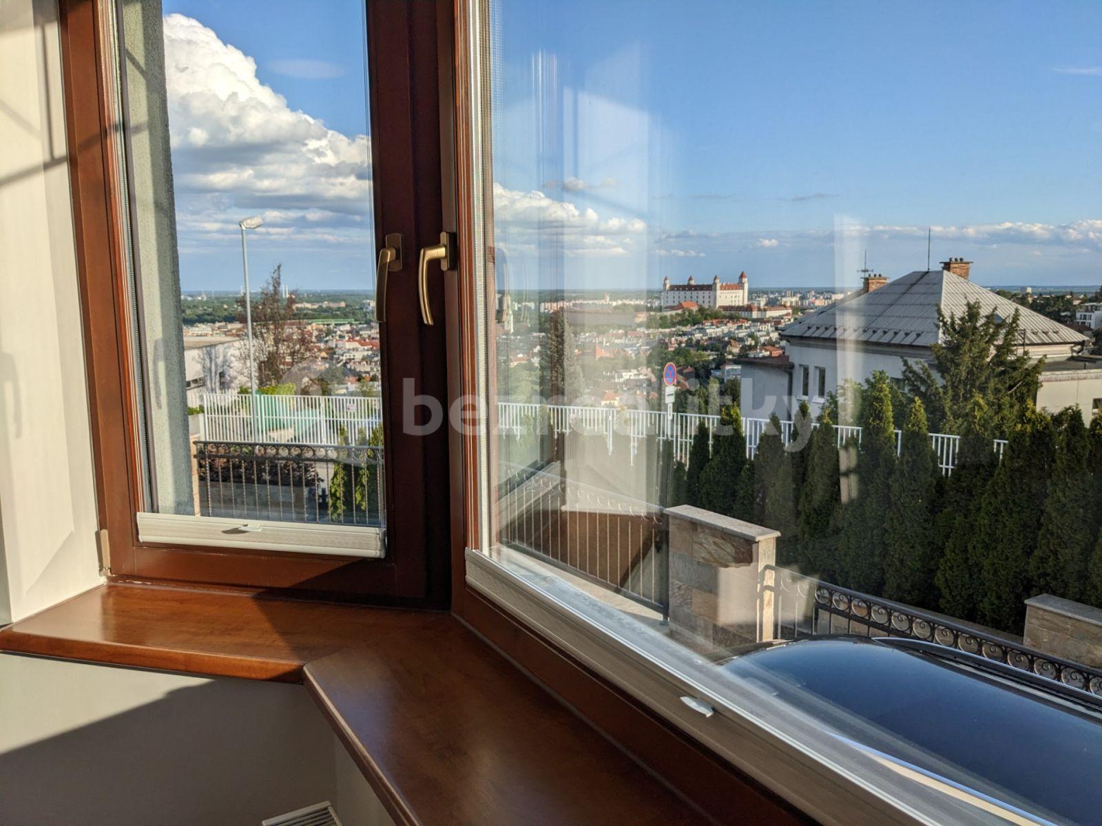 1 bedroom flat to rent, 43 m², Stará vinárska, Bratislava - mestská časť Staré Mesto, Bratislavský Region