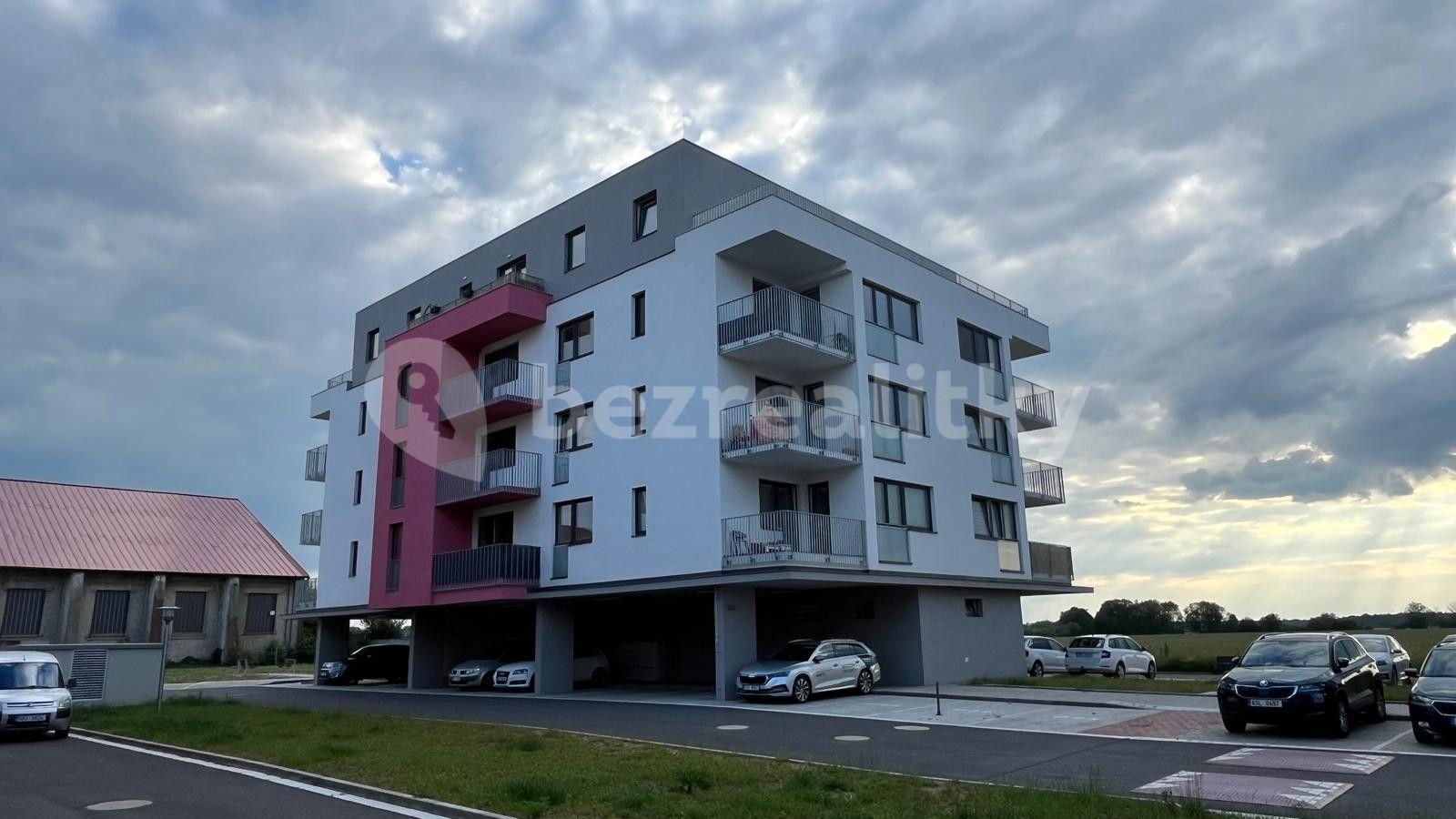 1 bedroom with open-plan kitchen flat to rent, 55 m², U Kasáren, Dašice, Pardubický Region