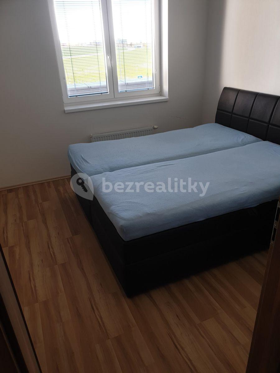 1 bedroom with open-plan kitchen flat for sale, 43 m², V Honech, Klecany, Středočeský Region