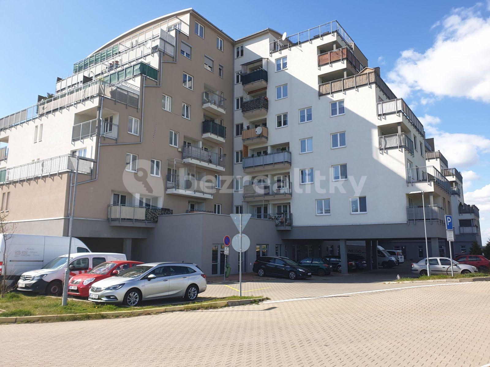 1 bedroom with open-plan kitchen flat for sale, 43 m², V Honech, Klecany, Středočeský Region