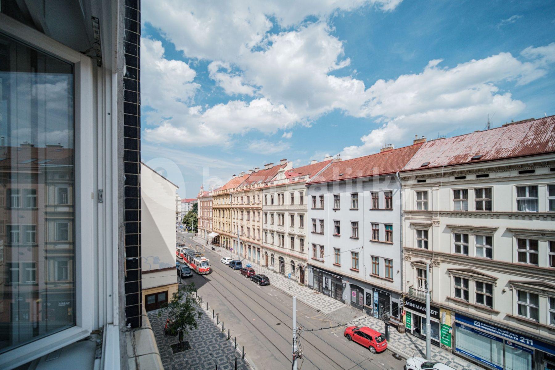 Studio flat to rent, 36 m², Štefánikova, Prague, Prague