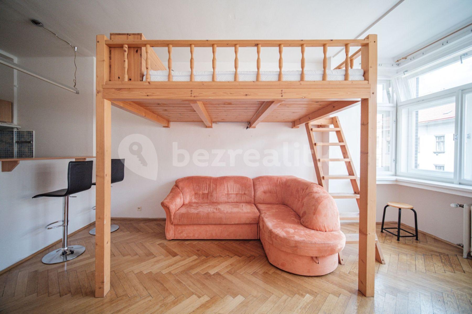 Studio flat to rent, 36 m², Štefánikova, Prague, Prague