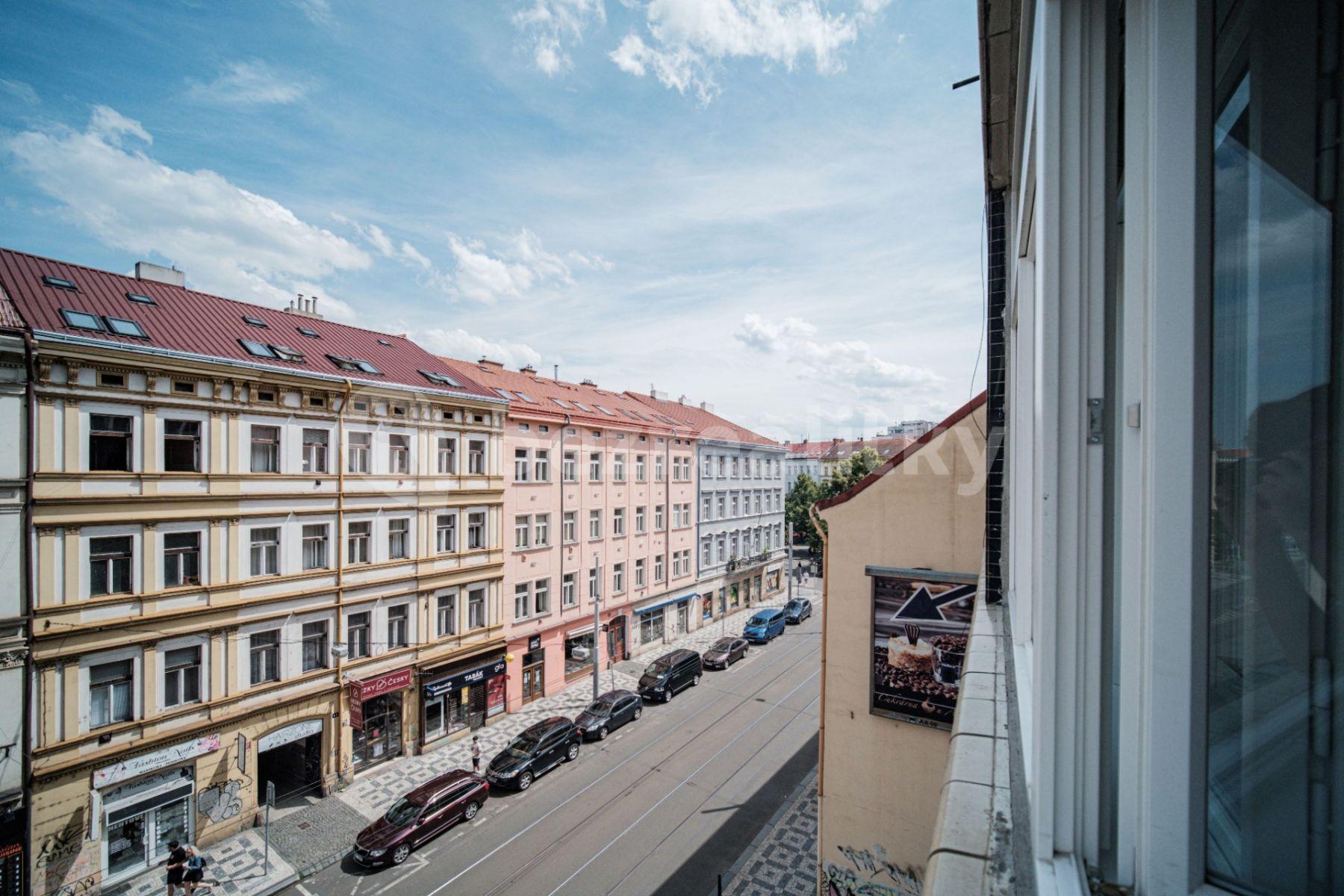 Studio flat to rent, 36 m², Štefánikova, Prague, Prague