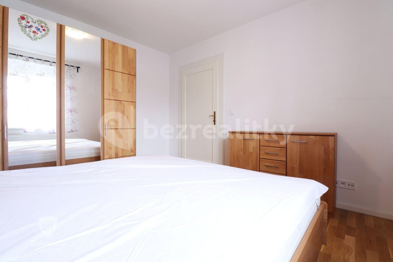 1 bedroom with open-plan kitchen flat to rent, 55 m², Hájkova, Prague, Prague