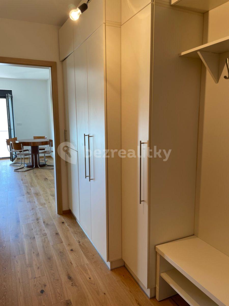 Studio flat for sale, 42 m², Pekařova, Prague, Prague