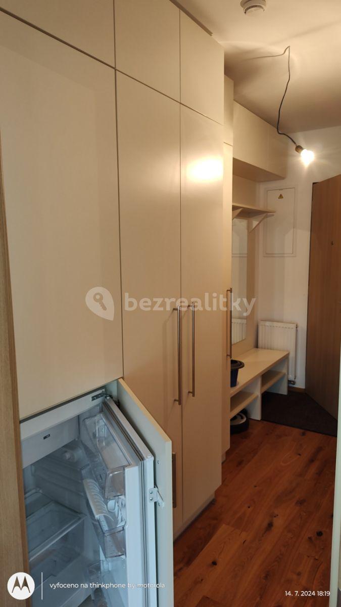 Studio flat for sale, 42 m², Pekařova, Prague, Prague