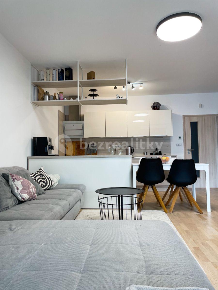 2 bedroom with open-plan kitchen flat for sale, 103 m², Vojenova, Prague, Prague