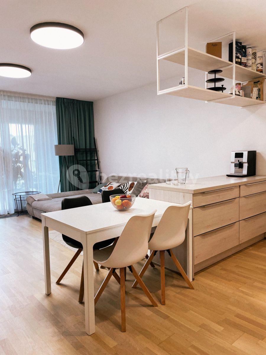 2 bedroom with open-plan kitchen flat for sale, 103 m², Vojenova, Prague, Prague