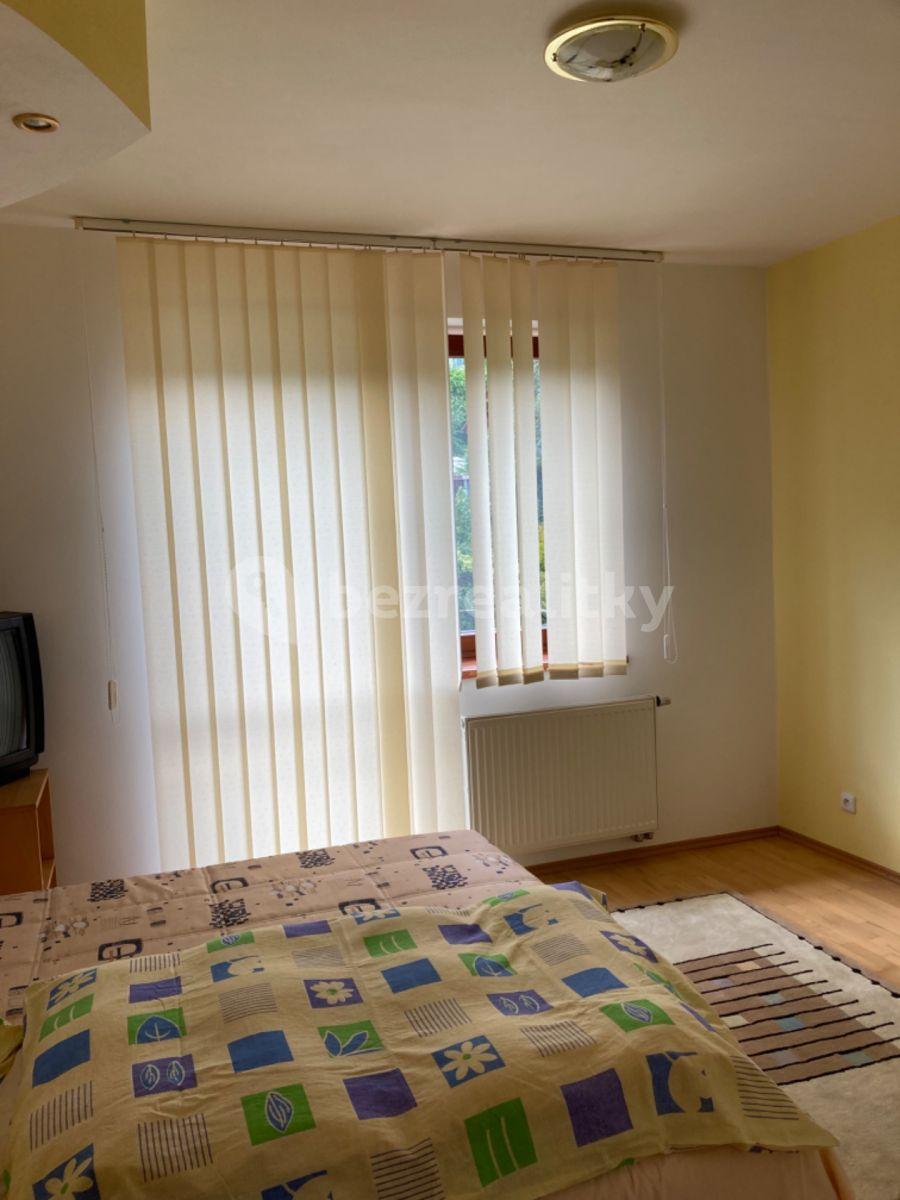 house to rent, 200 m², Kvetinová, Banská Bystrica, Banskobystrický Region