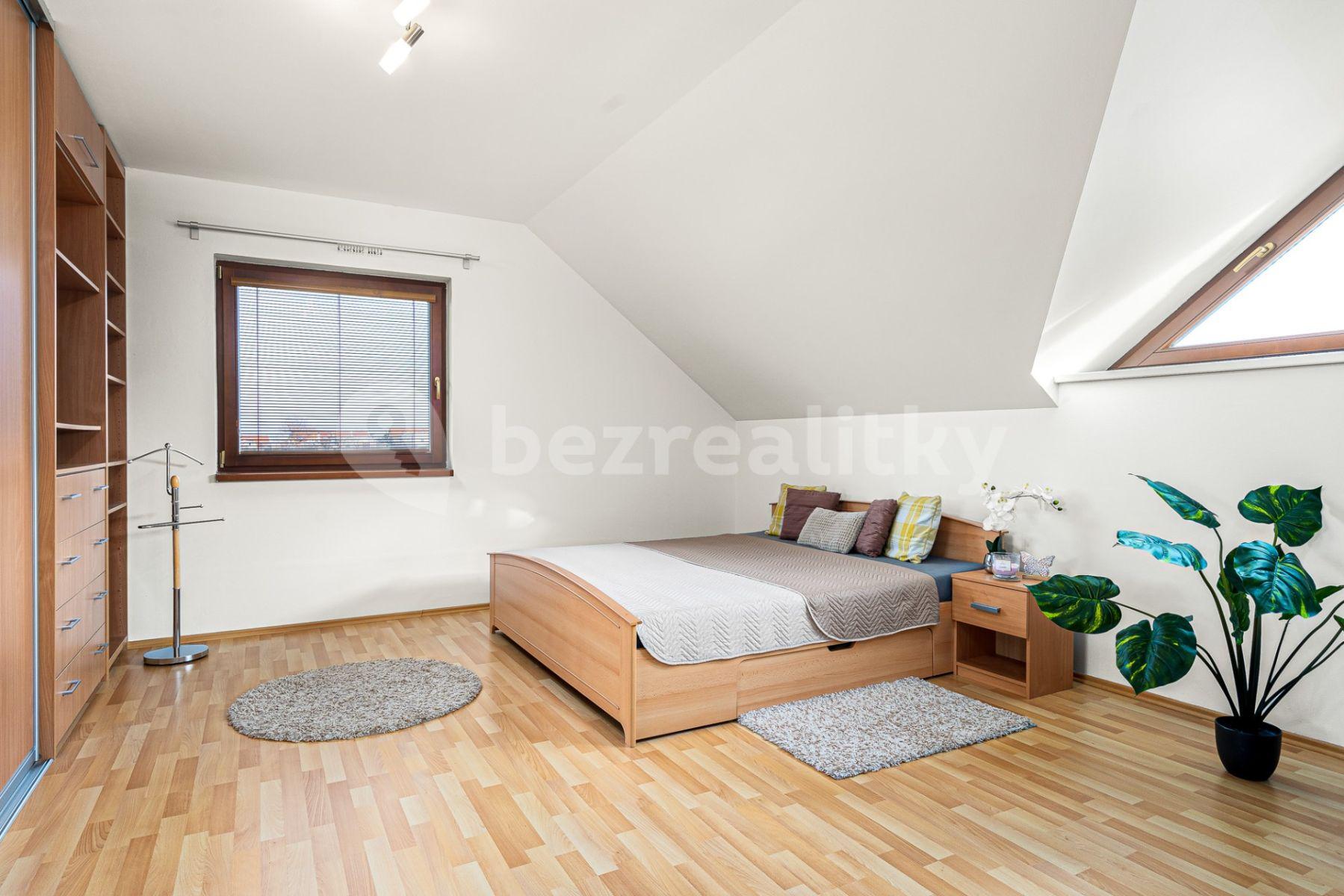 house for sale, 231 m², Na Draškách, Dobřejovice, Středočeský Region