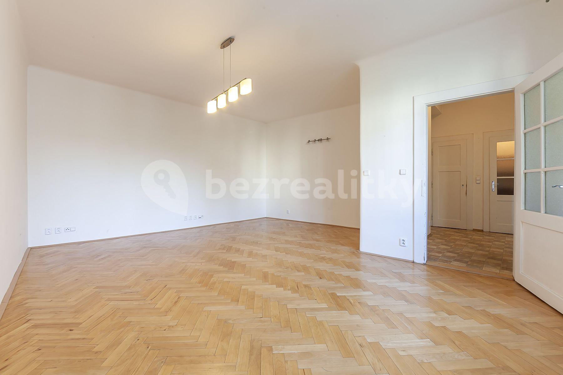 1 bedroom with open-plan kitchen flat for sale, 62 m², Železničářů, Prague, Prague