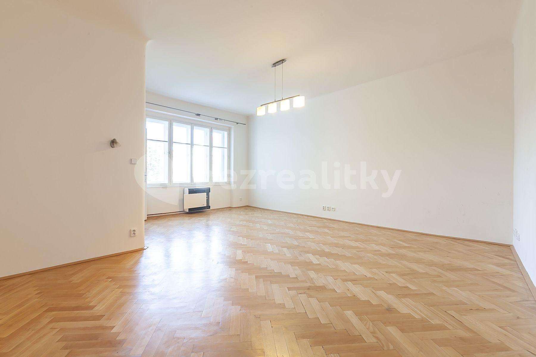 1 bedroom with open-plan kitchen flat for sale, 62 m², Železničářů, Prague, Prague